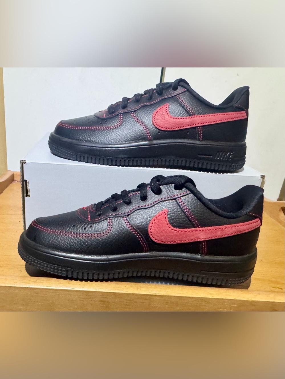 Nike Air Force 1’s LV8 Sneakers